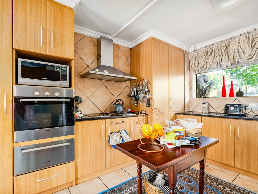 4 Bedroom Property for Sale in Groenvallei Western Cape